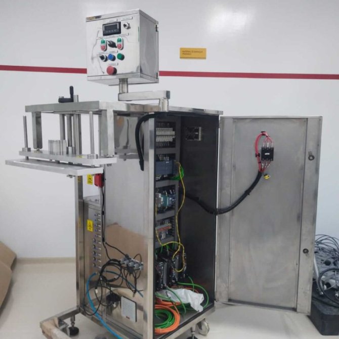 TABLERO DE CONTROL LLENADORA DE LÍQUIDOS